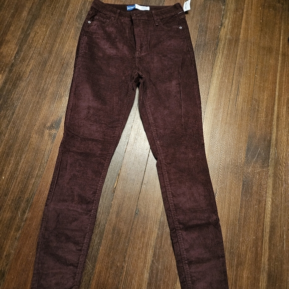 ***NWT*** Old Navy courdoroys - Picture 2 of 5